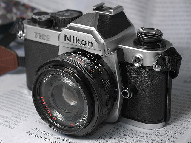 640px-NIKON_FM2